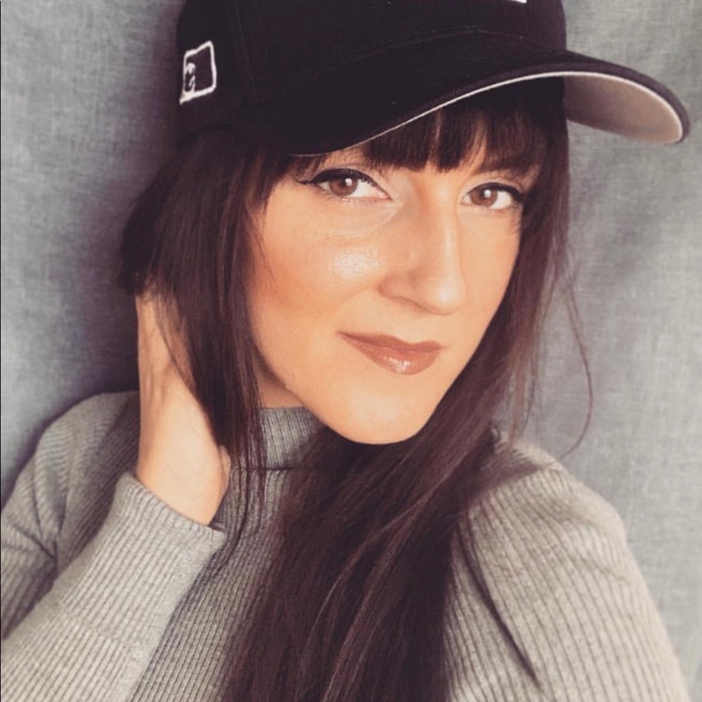 Meet your Posher, Erica